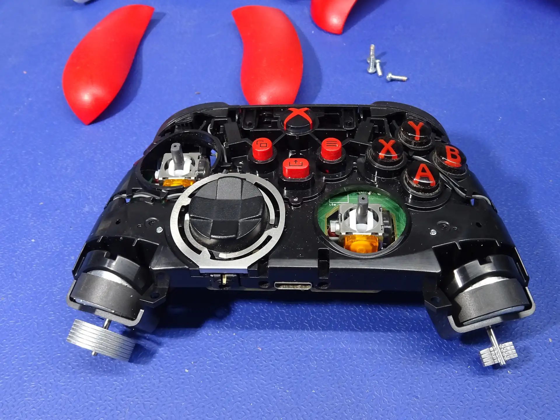 Naprawa pada Xbox One – Mielec naprawa padów xbox one, series mielec serwis kontrolera xbox