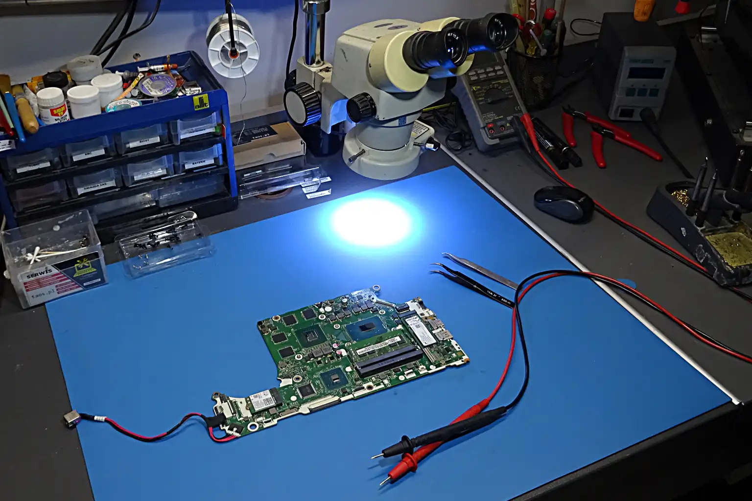 Naprawa płyty głównej laptopa – serwis TAOS Mielec Naprawa laptopów Mielec – diagnostyka i naprawa płyty głównej laptopa